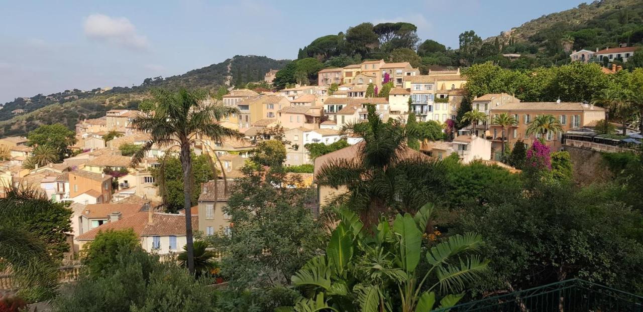 L'Odyssee Provencale, Un Duplex De Charme De 2 Chambres Au Pied Du Village Medieval De Bormes-Les-Mimosas, Offrant Des Prestations Haut De Gamme Et Une Superbe Vue Sur Le Massif Des Maures Exterior foto