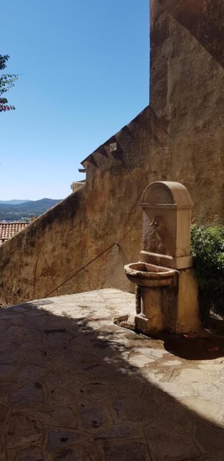 L'Odyssee Provencale, Un Duplex De Charme De 2 Chambres Au Pied Du Village Medieval De Bormes-Les-Mimosas, Offrant Des Prestations Haut De Gamme Et Une Superbe Vue Sur Le Massif Des Maures Exterior foto